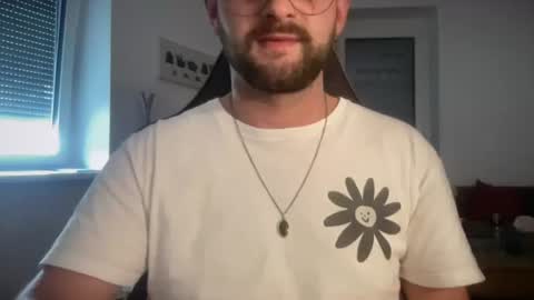 love bush online show from July 4, 3:27 pm