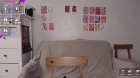 Snapshot of pawwsup1 chatting on February 20, 9:53 pm Allisses online show from February 20, 9:53 pm