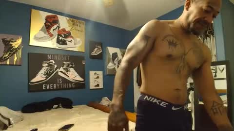 Phenomenal online show from October 18, 12:42 pm