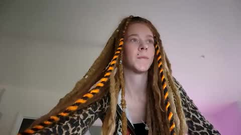 Lucid Lucy online show from November 3, 4:52 pm