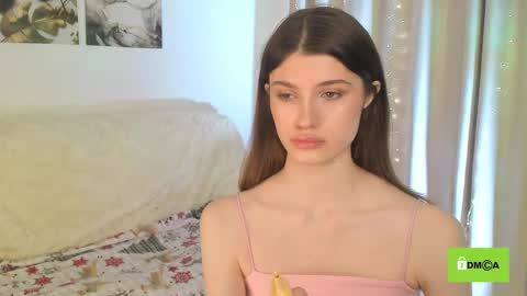 Snapshot of peach_mila chatting on January 23, 11:15 am your love online show from January 23, 11:15 am