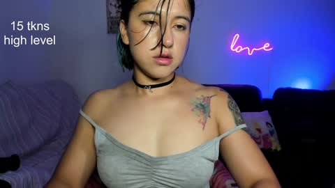Snapshot of peach_paradisee chatting on January 26, 5:45 am S online show from January 26, 5:45 am