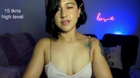 Snapshot of peach_paradisee chatting on February 16, 5:15 am S online show from February 16, 5:15 am