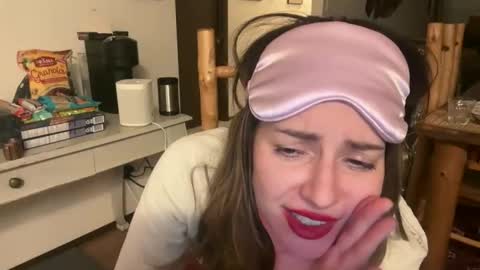 Effyyyyy online show from February 18, 8:14 am