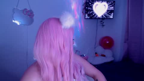 peacherry_ online show from January 15, 2:06 am