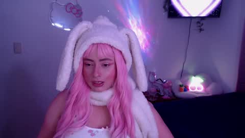 peacherry_ online show from January 23, 12:25 am