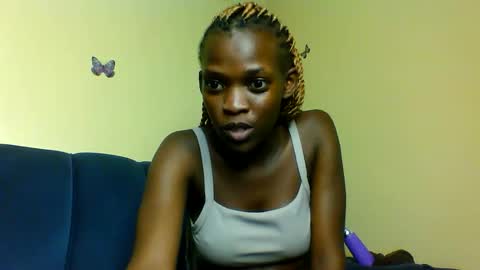 Snapshot of peachy_mummie chatting on September 17, 1:09 am peachie online show from September 17, 1:09 am