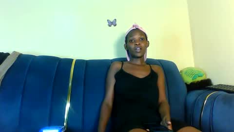 peachie online show from November 18, 5:27 pm