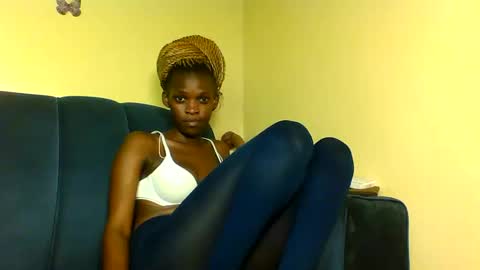 peachie online show from September 25, 7:10 pm