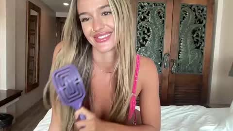 paige online show from February 11, 8:15 am