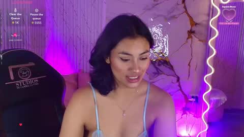 peachy_tay online show from February 11, 11:58 am