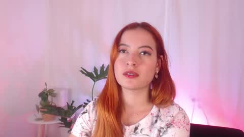 Snapshot of pear__moon chatting on January 21, 8:19 am LILLY online show from January 21, 8:19 am