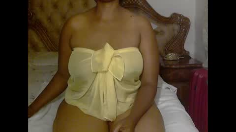 pearassmmm online show from January 10, 9:42 pm