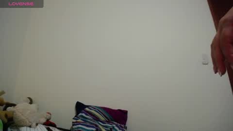 Pearl online show from February 25, 3:52 am