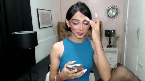 Snapshot of pearlmoore chatting on February 26, 3:57 am Pearl online show from February 26, 3:57 am