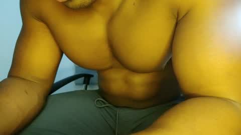 Snapshot of pecsblack888 chatting on December 31, 7:29 pm pecsblack888 online show from December 31, 7:29 pm