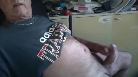 Snapshot of pegaso1000 chatting on September 15, 8:16 am pegaso1000 online show from September 15, 8:16 am