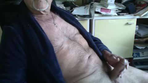 Snapshot of pegaso1000 chatting on December 17, 1:05 pm pegaso1000 online show from December 17, 1:05 pm