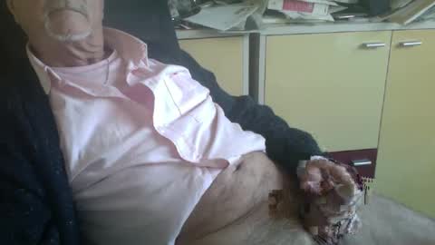 Snapshot of pegaso1000 chatting on February 15, 8:33 am pegaso1000 online show from February 15, 8:33 am