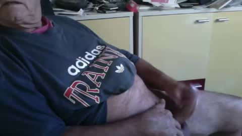Snapshot of pegaso1000 chatting on September 19, 7:01 am pegaso1000 online show from September 19, 7:01 am