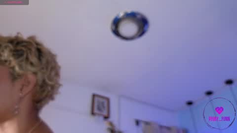 Snapshot of peggy_funn chatting on January 4, 12:37 am peggy-funn online show from January 4, 12:37 am