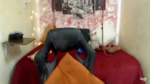 Snapshot of penelopeheart3 chatting on September 20, 6:33 pm penelopeheart3 online show from September 20, 6:33 pm