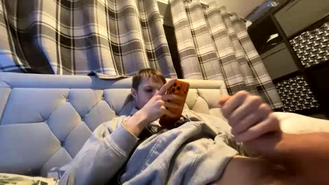 Penguin online show from December 16, 8:04 pm