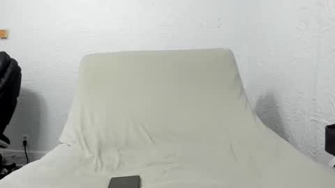 Snapshot of penis_dance chatting on February 26, 4:52 am Vincent Howard online show from February 26, 4:52 am