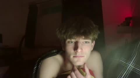 Snapshot of pepito1083 chatting on January 10, 12:27 am cutebelgianboy online show from January 10, 12:27 am