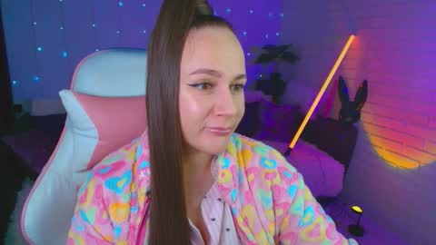 Dia  online show from November 4, 5:20 am