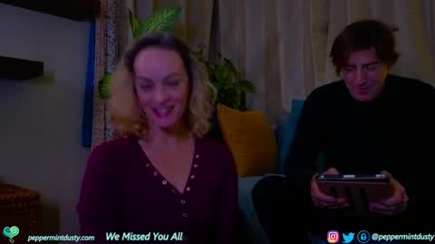 Snapshot of peppermintdusty chatting on February 19, 4:34 am Peppermint and Dusty online show from February 19, 4:34 am