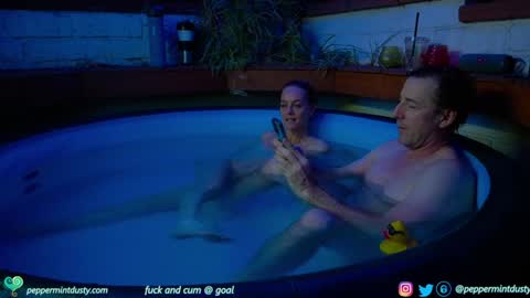 Snapshot of peppermintdusty chatting on January 1, 3:56 am Peppermint and Dusty online show from January 1, 3:56 am