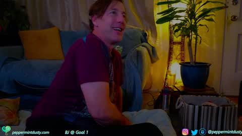 Snapshot of peppermintdusty chatting on December 29, 3:22 am Peppermint and Dusty online show from December 29, 3:22 am