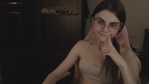 Farida online show from February 18, 2:16 am