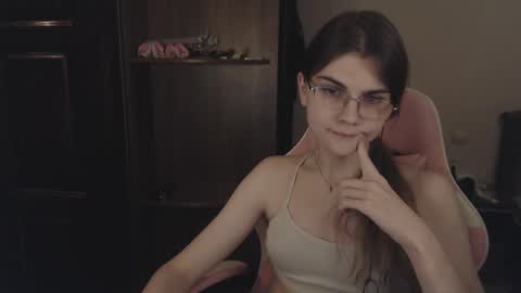 Farida online show from February 13, 1:19 am