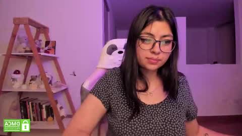 Snapshot of perfect__ana chatting on February 20, 5:01 am Sarah Ana Banana online show from February 20, 5:01 am