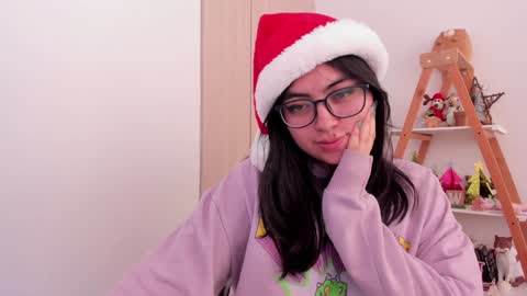 Snapshot of perfect__ana chatting on December 22, 3:55 pm Sarah Ana Banana online show from December 22, 3:55 pm