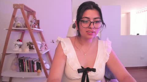 Snapshot of perfect__ana chatting on January 22, 10:48 pm Sarah Ana Banana online show from January 22, 10:48 pm