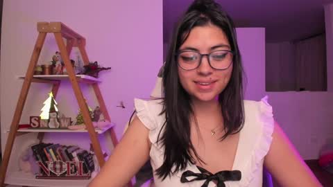 Snapshot of perfect__ana chatting on January 14, 1:04 am Sarah Ana Banana online show from January 14, 1:04 am