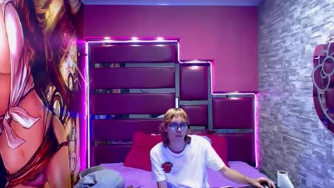 perfectlump online show from March 4, 9:00 pm