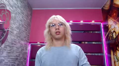 perfectlump online show from October 18, 1:59 pm