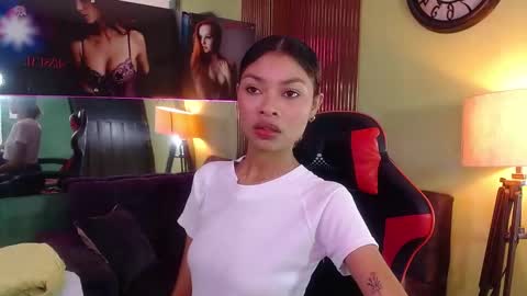 Perla online show from September 15, 8:32 pm