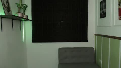 Perla online show from November 8, 7:17 pm