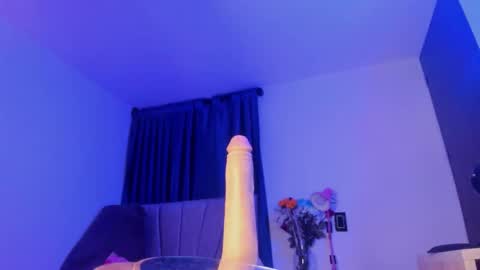 Perla online show from September 23, 12:04 am