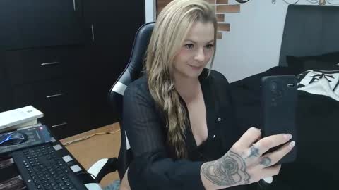 goloza online show from December 18, 2:29 am