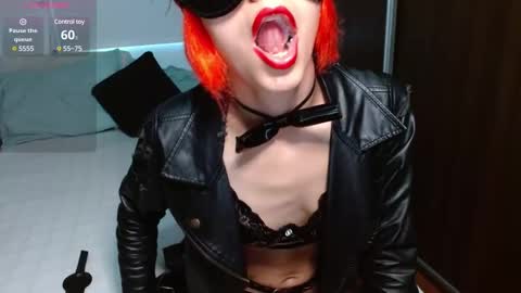 Snapshot of persefone_fire chatting on December 9, 10:30 pm persefone_fire online show from December 9, 10:30 pm