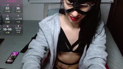 Snapshot of persefone_fire chatting on February 24, 10:37 am persefone_fire online show from February 24, 10:37 am