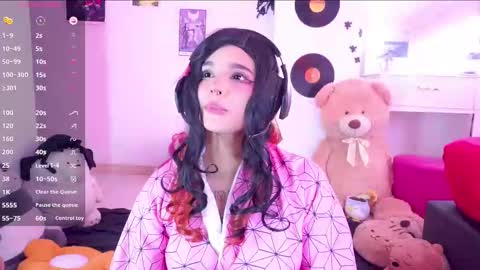 Snapshot of persephonee_ chatting on February 15, 2:33 pm Isa online show from February 15, 2:33 pm