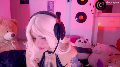 Snapshot of persephonee_ chatting on February 21, 2:39 am Isa online show from February 21, 2:39 am