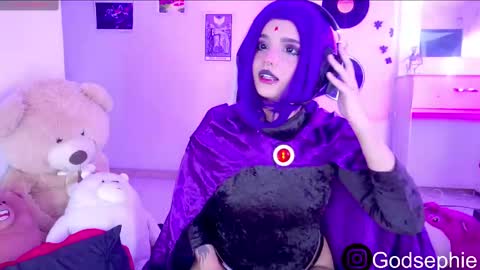 Snapshot of persephonee_ chatting on February 16, 8:33 pm Isa online show from February 16, 8:33 pm